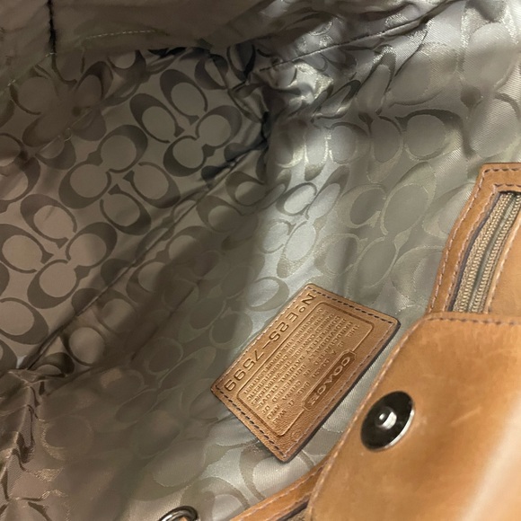 Coach Hampton Leather Shoulder Tote Bag Brown - Picture 9 of 10